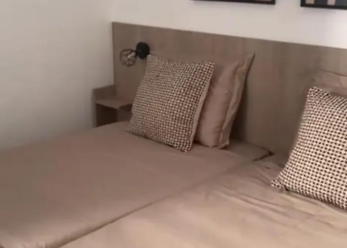 For 4 People Albareda Appartement *