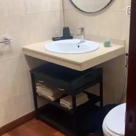 For 4 People Albareda Apartment